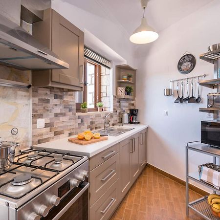 Bougainvillea Villa Keri Екстериор снимка