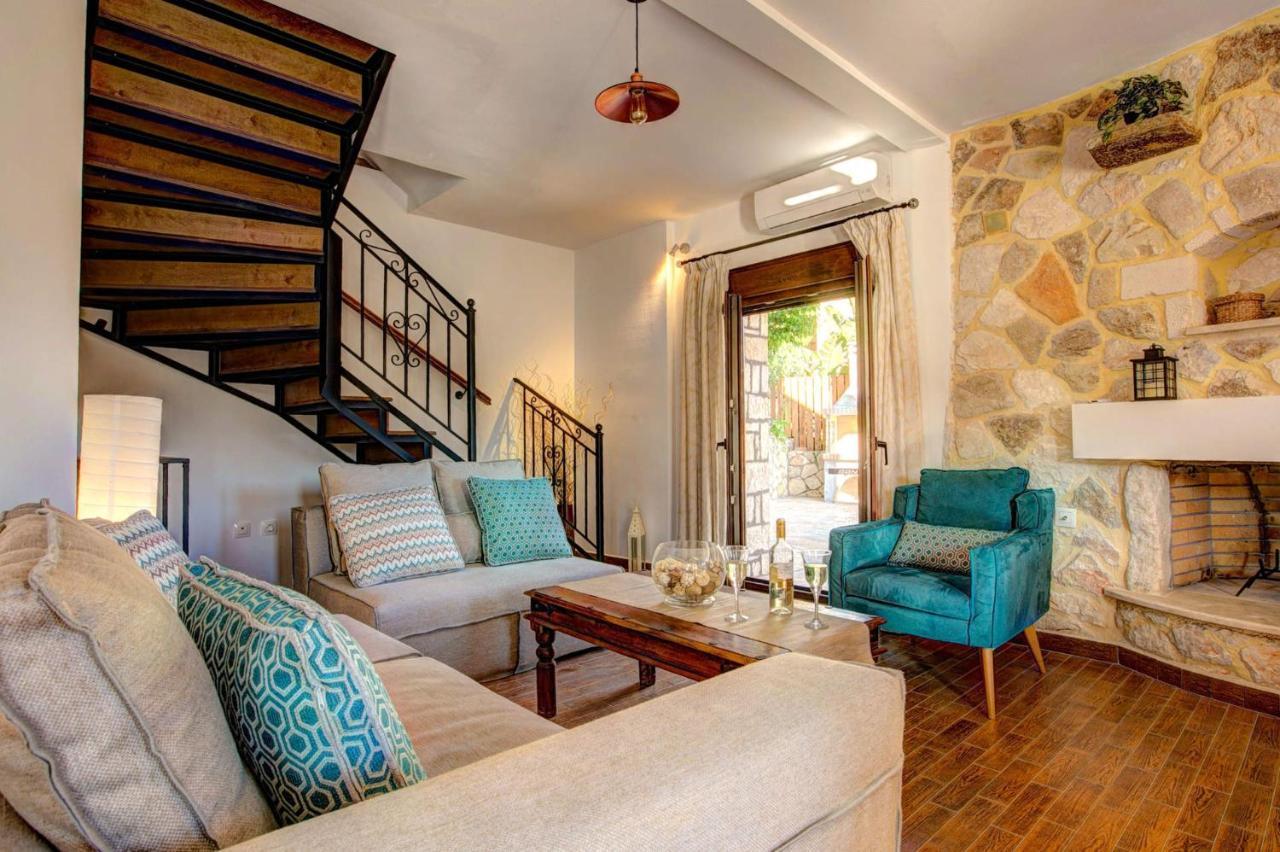 Bougainvillea Villa Keri Екстериор снимка