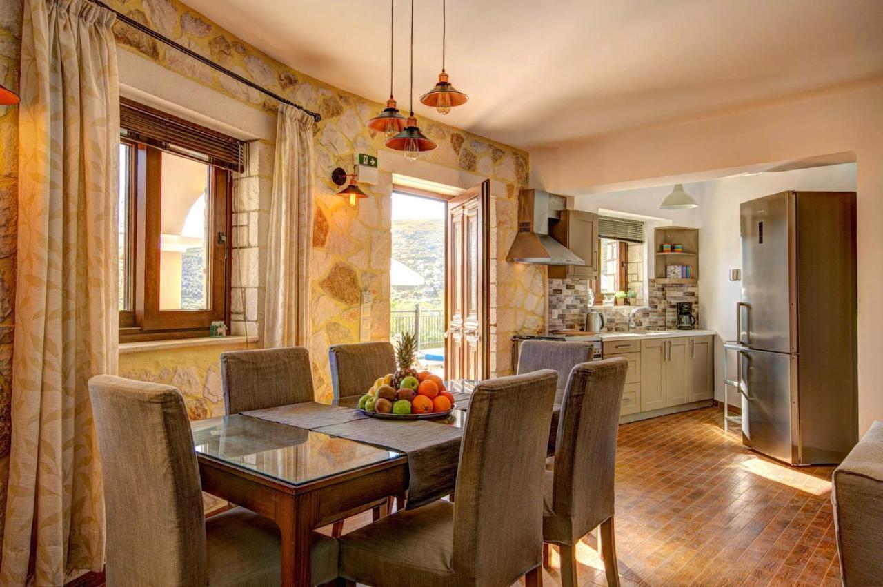 Bougainvillea Villa Keri Екстериор снимка